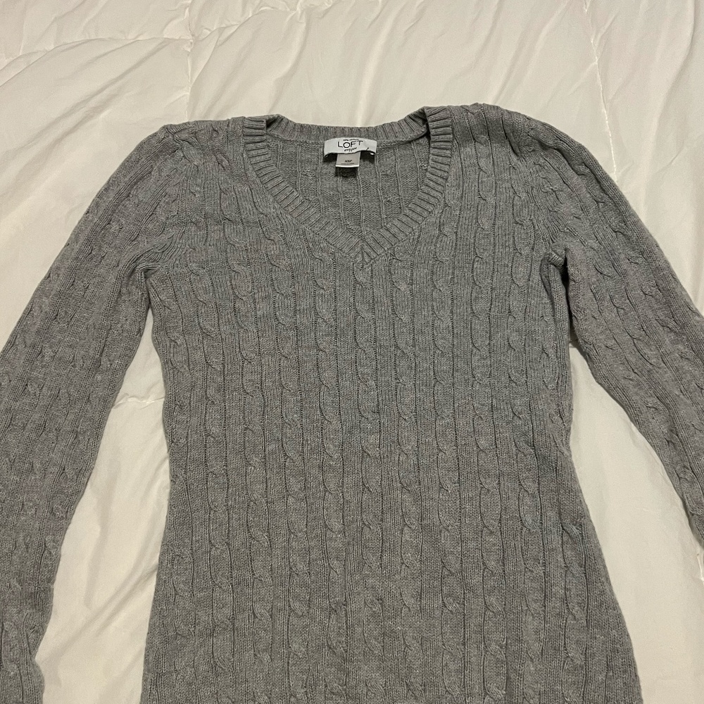 LOFT Gray Sweater Size XS